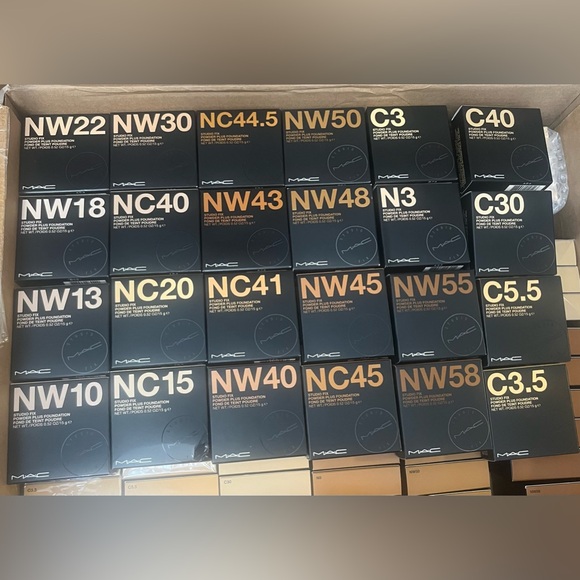 New original MAC Cosmetics Studio Fix Powder Plus Foundation - Picture 4 of 16